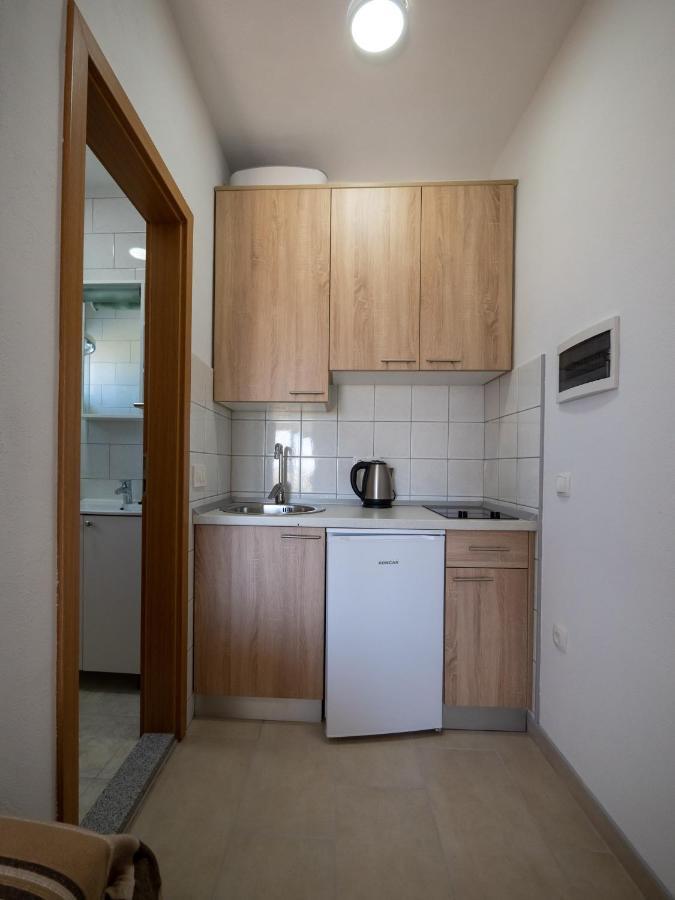 Apartments Tri Mora Razanac Exterior photo