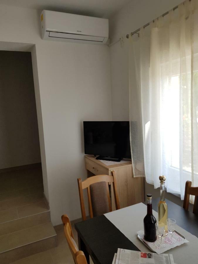 Apartments Tri Mora Razanac Exterior photo
